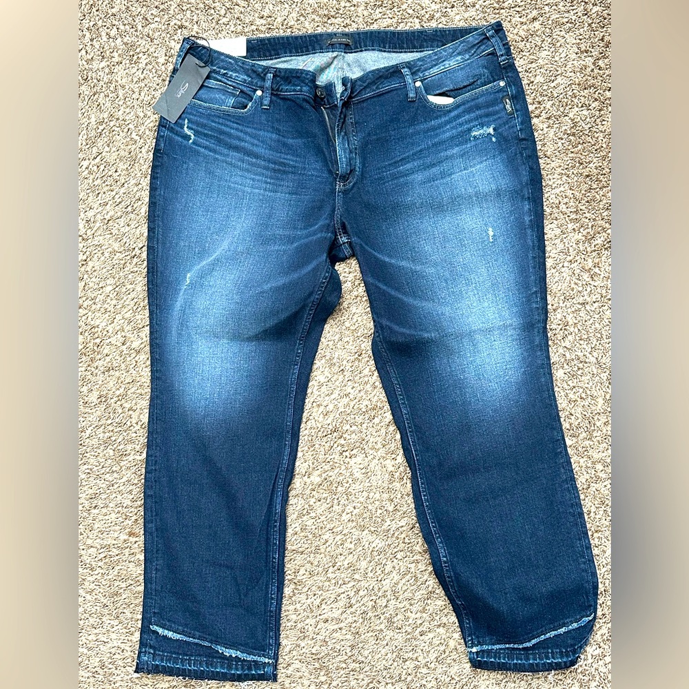 NWT Silver SUKI MID CURVY Jeans